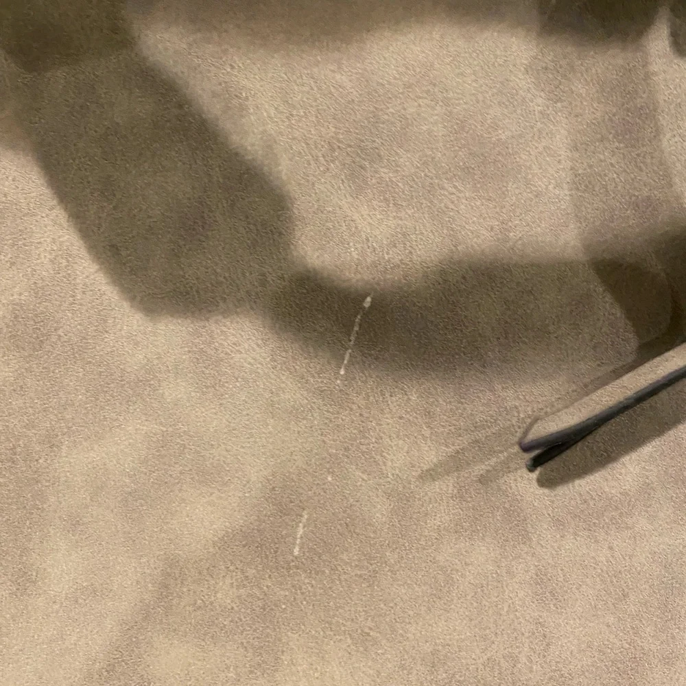 Handbag - Picture 9 of 10